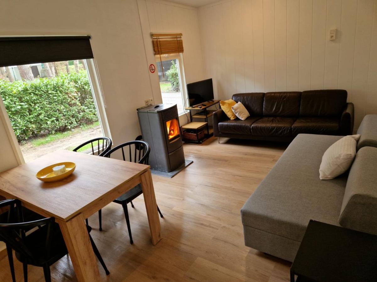 " Casitacuriosa " Chalet Op Camping Met Buitenzwembad Balen Exterior foto